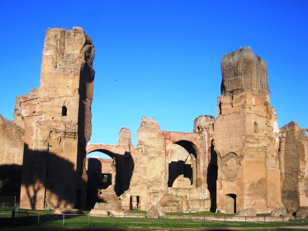 Vacanze Romane Colosseum Exterior photo